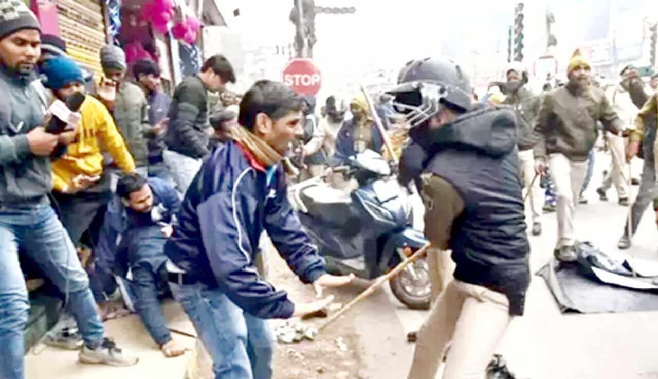 Bihar: Candidates Lathi-charged for Protesting BSSC Exam Papers Leak