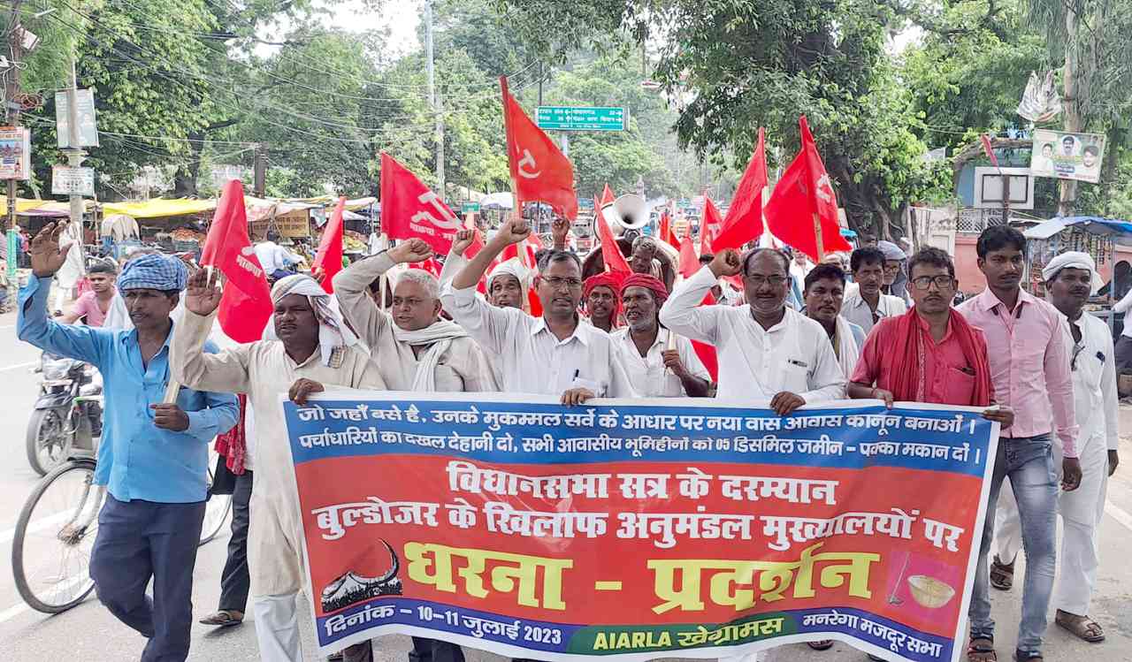 Bihar wide Protests against Displacements of Poor 