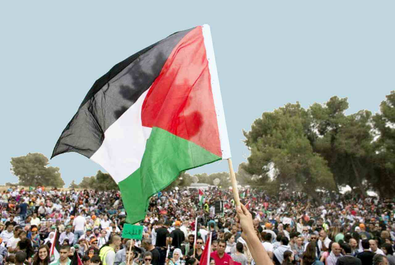 Raising the Palestinian Flag